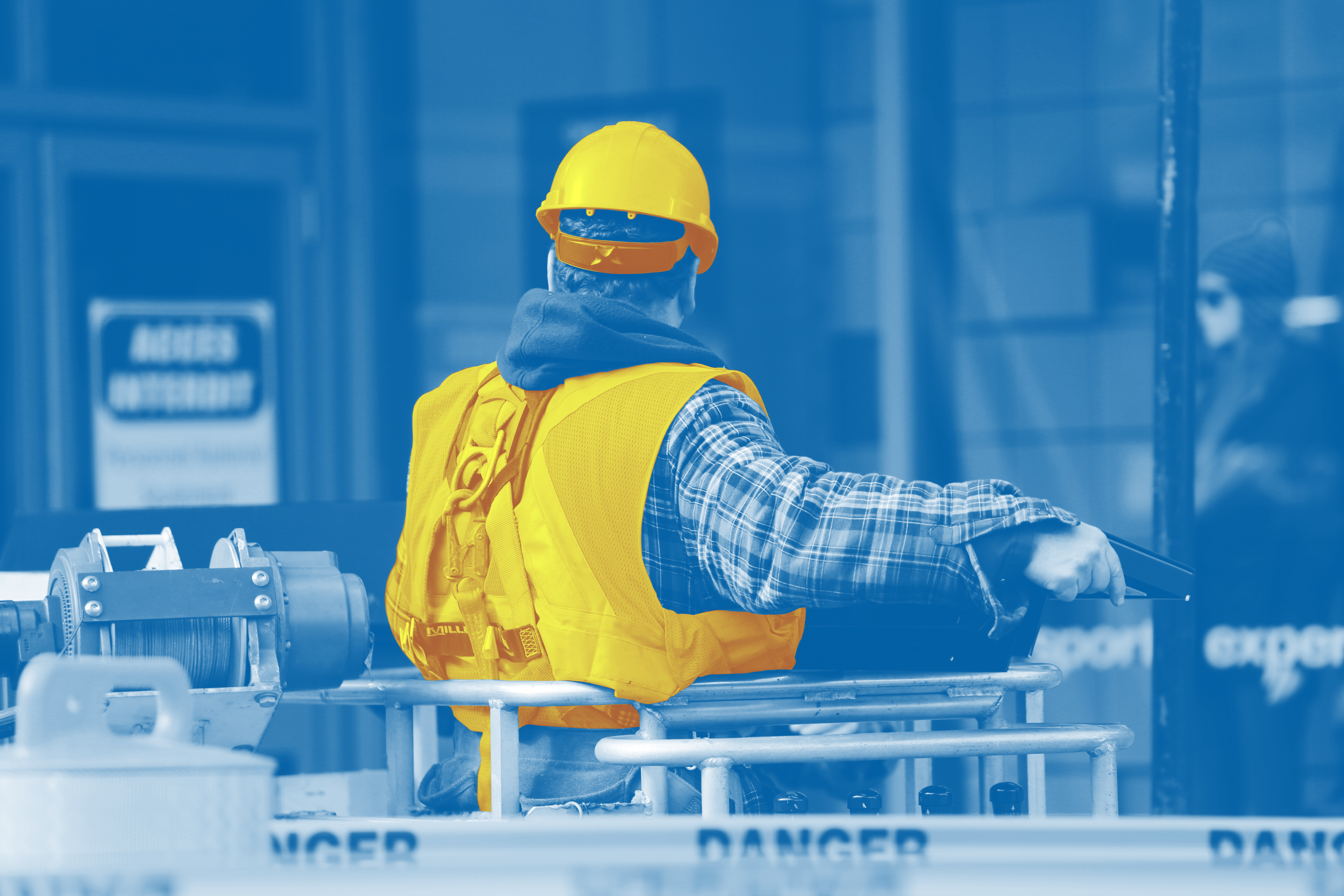 construction-worker-danger-safety-8159 construction worker on a job site
