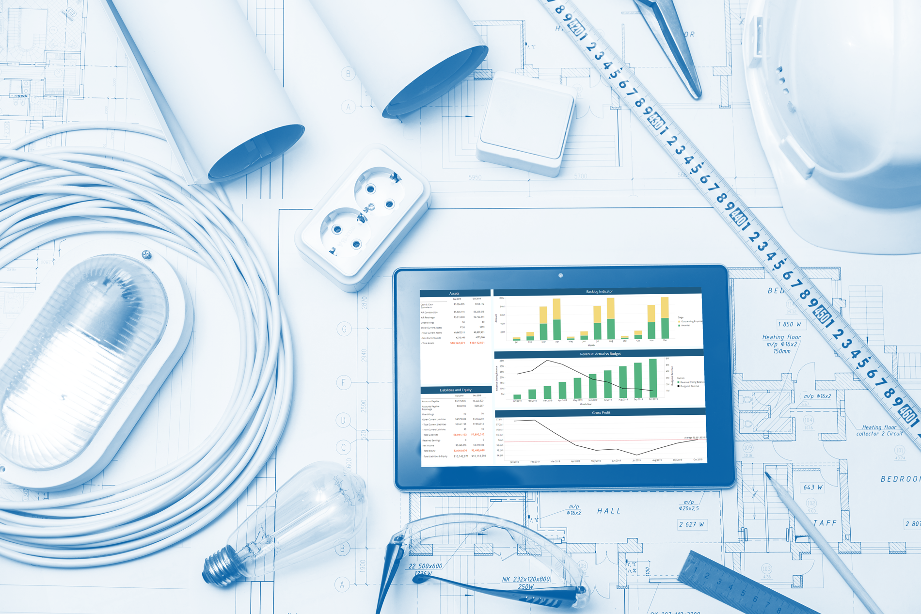 with-tools-and-tablet-with-P6NNZT8 construction data hygiene